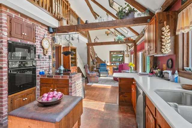 $610,000 | 260 Ward Hill Road, Phillipston, MA 01331