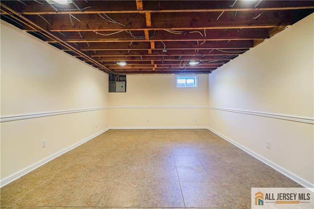 82 Milltown Road East Brunswick, NJ 08816 - Photo 33 of 45
