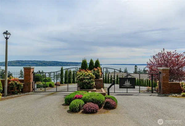 a view of a garden with patio