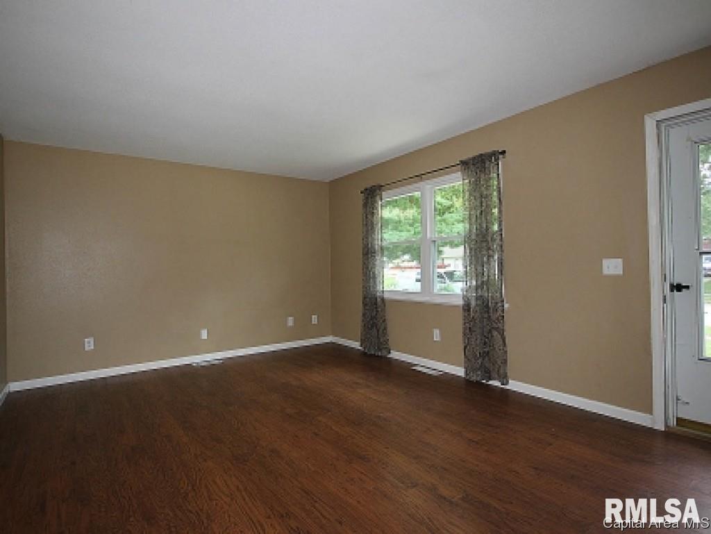 2532 Sandgate Road Springfield, IL 62702 - Photo 3 of 17