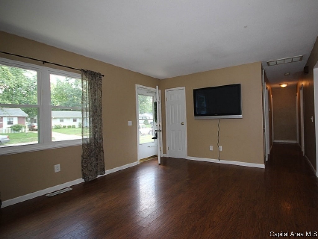 2532 Sandgate Road Springfield, IL 62702 - Photo 4 of 17