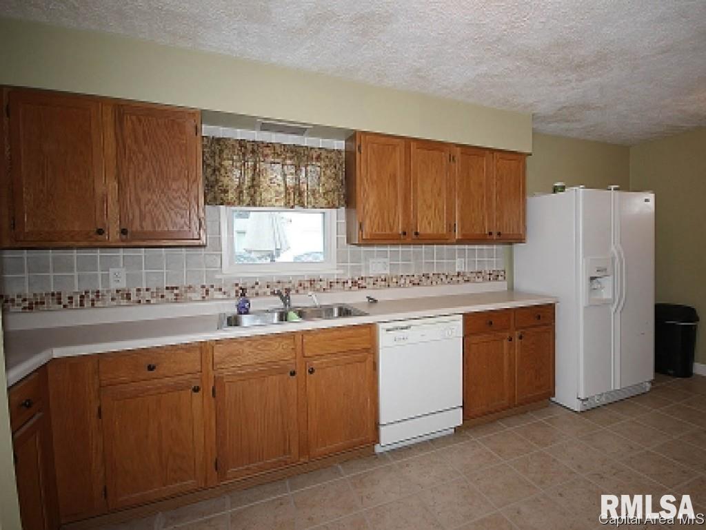 2532 Sandgate Road Springfield, IL 62702 - Photo 5 of 17