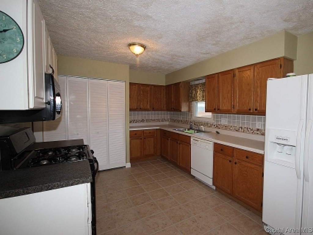 2532 Sandgate Road Springfield, IL 62702 - Photo 6 of 17