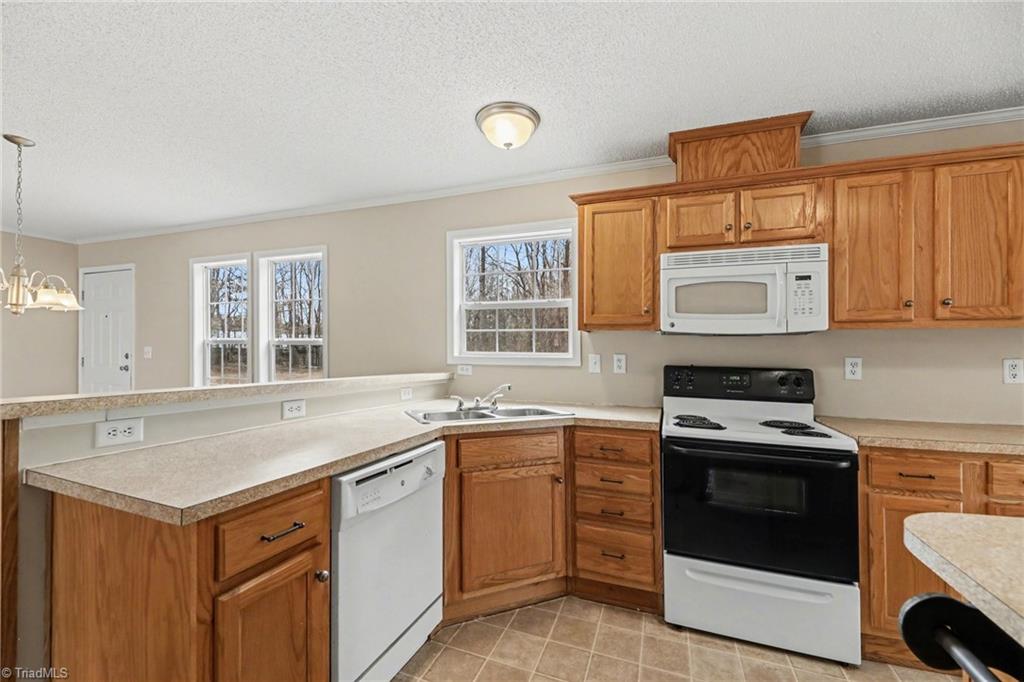 6670 Bonlee Road Bear Creek, NC 27344 - Photo 12 of 33