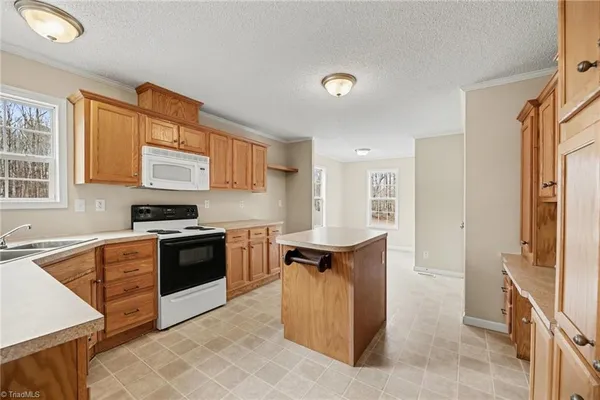 $375,000 | 6670 Bonlee Road, Bear Creek, NC 27344