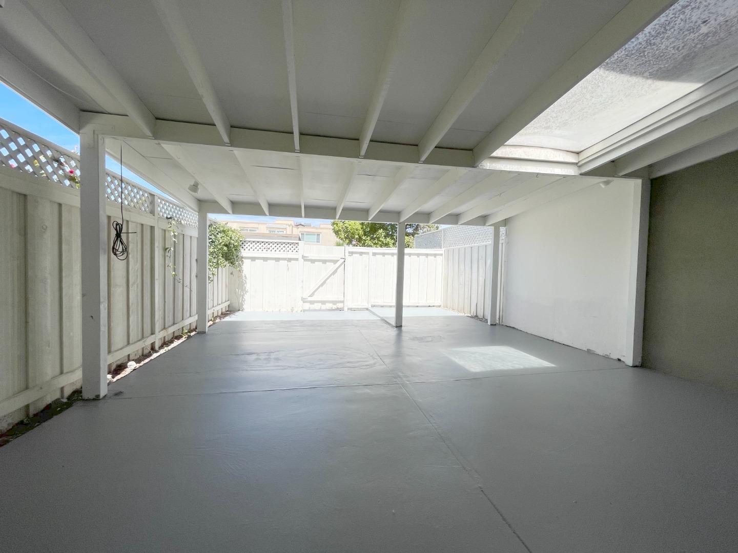 5070 Plaza Corona Santa Clara, CA 95054 - Photo 15 of 18 a view of a garage