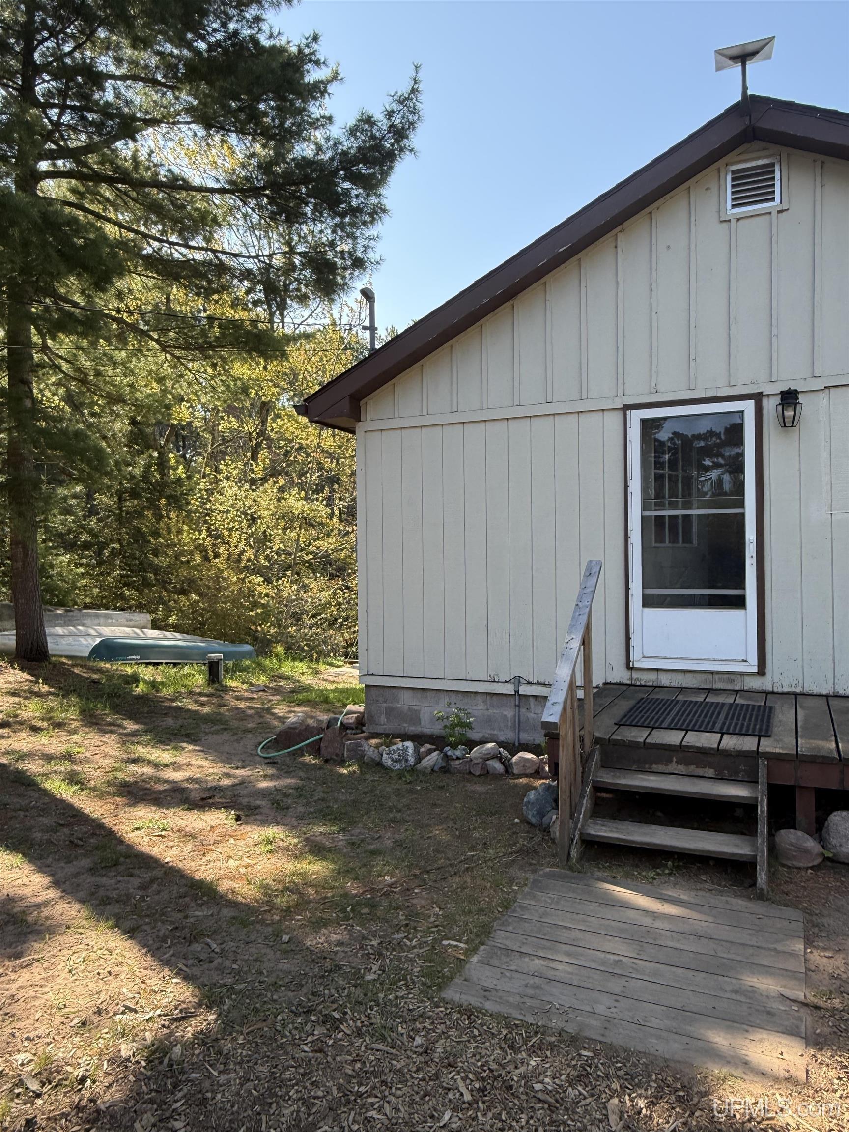 218 Riverside Road Marquette, MI 49855 - Photo 11 of 12