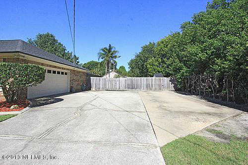 12634 Brady Road Jacksonville, FL 32223 - Photo 29 of 29 Extra parking area