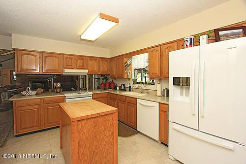 12634 Brady Road Jacksonville, FL 32223 - Photo 8 of 29 Kitchen