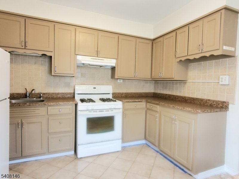 615 West Camplain Road, Unit 3 Manville, NJ 08835 - Photo 6 of 17