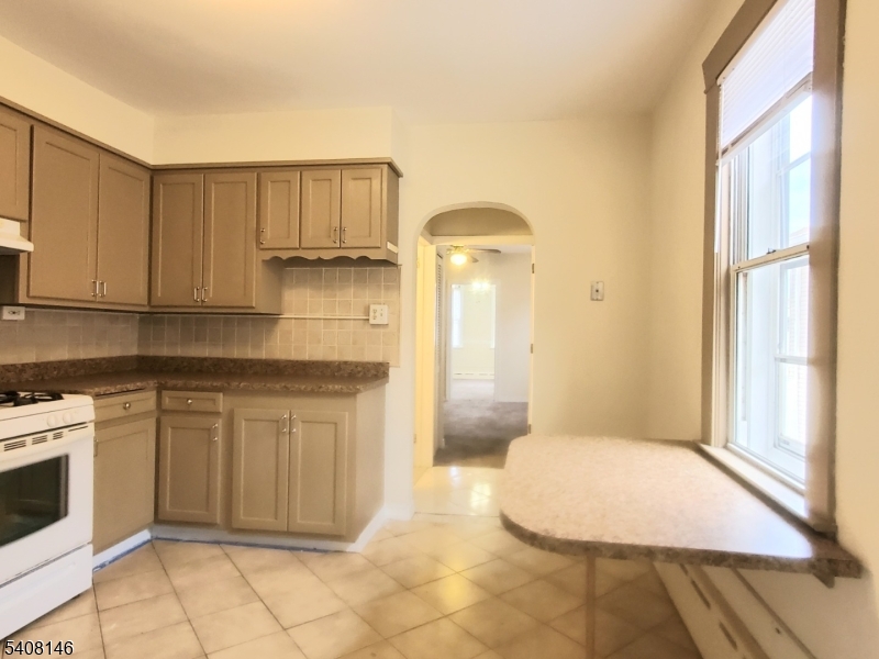 615 West Camplain Road, Unit 3 Manville, NJ 08835 - Photo 8 of 17