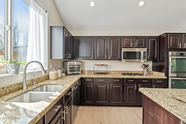 $760,000 | 6943 West Tether Trail, Peoria, AZ 85383