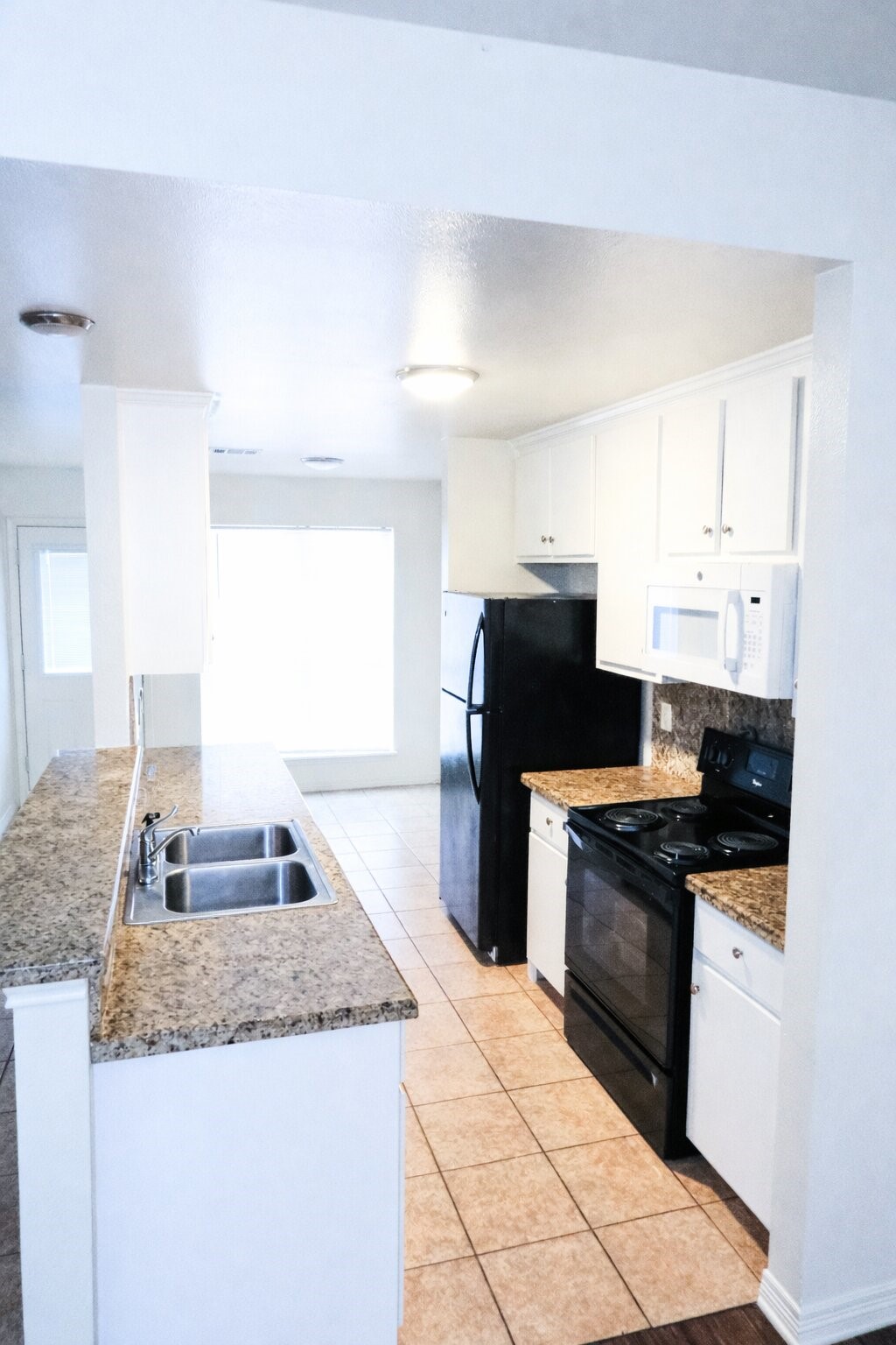722 Sharp Street Franklin, TX 77856 - Photo 6 of 12 Kitchen