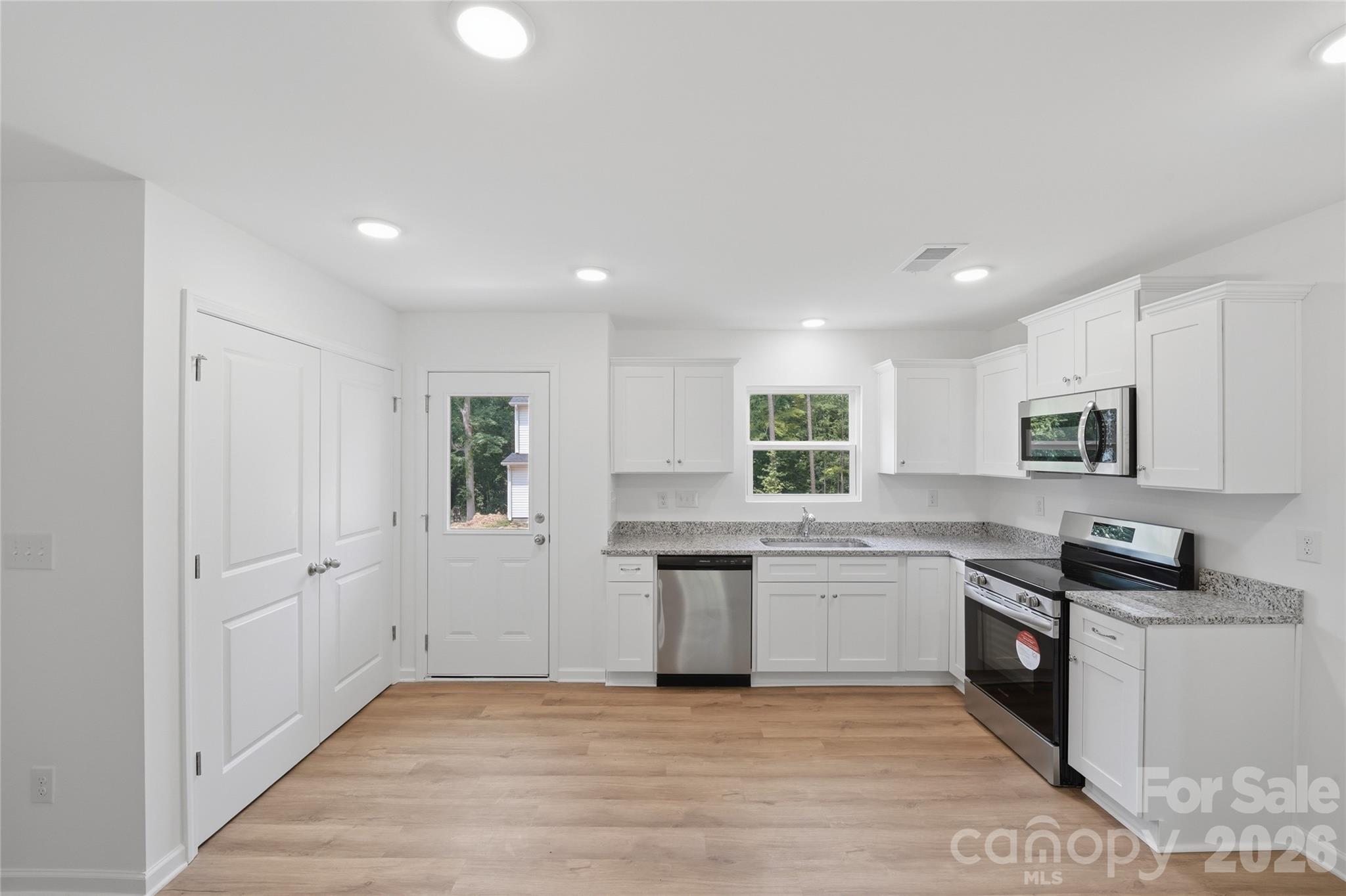 418 Kershaw Street Lancaster, SC 29720 - Photo 3 of 24 Gallery Image 3