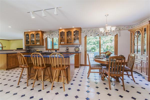 3 Apple Blossom Road Andover, MA 01810 - Photo 2 of 30 Gallery Image 2