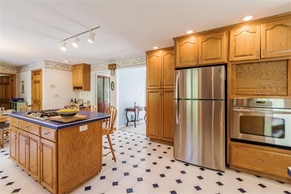 3 Apple Blossom Road Andover, MA 01810 - Photo 5 of 30 Gallery Image 5