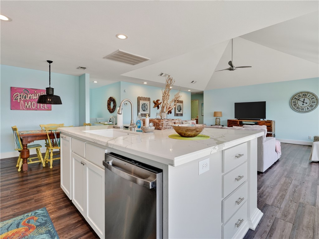 20 Flamingo Road Rockport, TX 78382 - Photo 14 of 48 Gallery Image 14