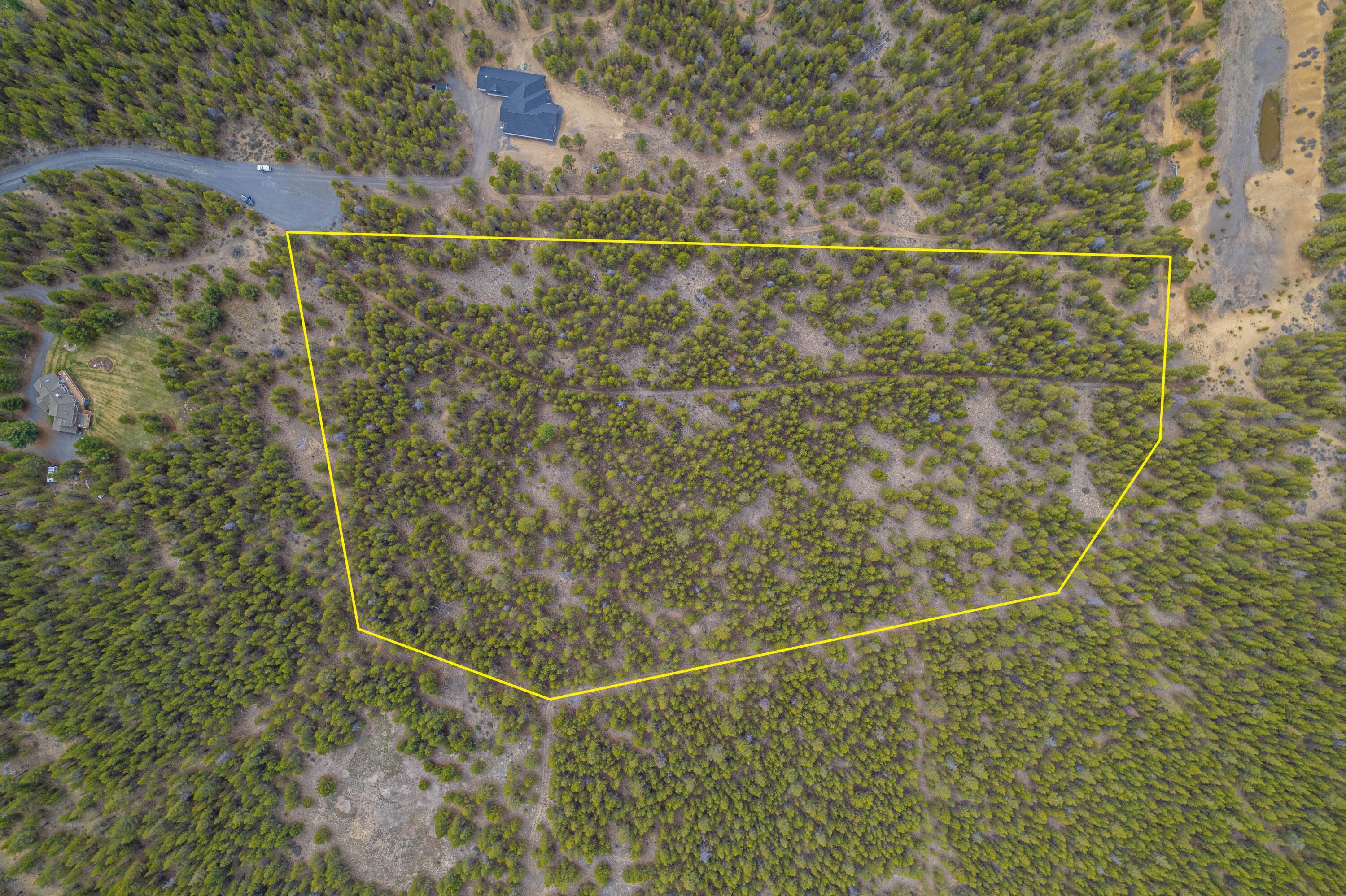 54970 Roundtree Lane Bend, OR 97707 - Photo 7 of 17 54970 Roundtree Ln-03 with border