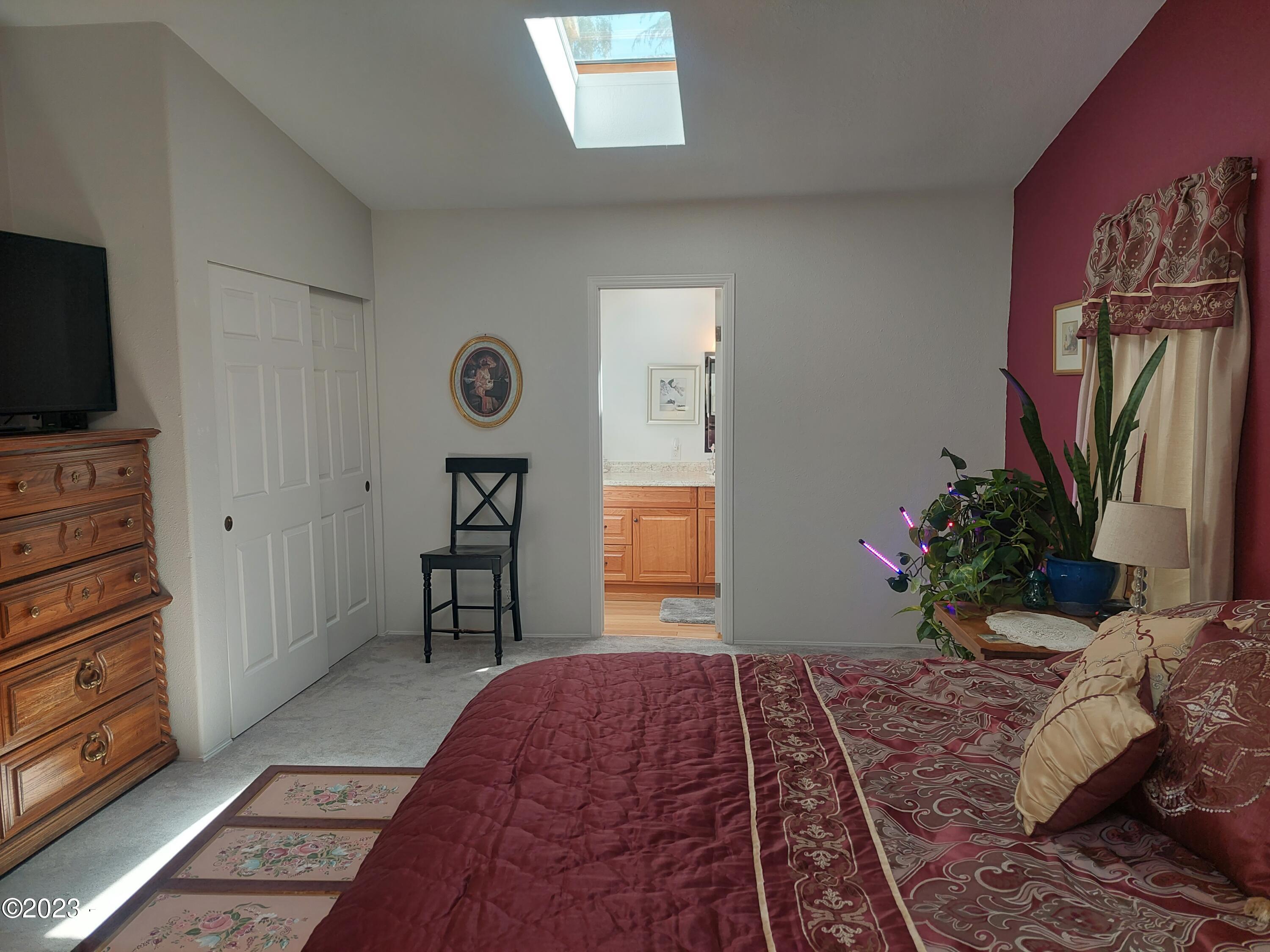 655 Northeast Burnett Road McMinnville, OR 97128 - Photo 21 of 44 Bedroom 4 Primary