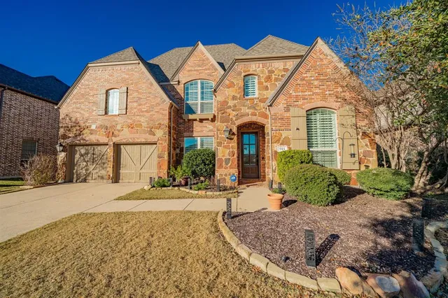 $965,000 | 944 Highpoint Way, Roanoke, TX 76262