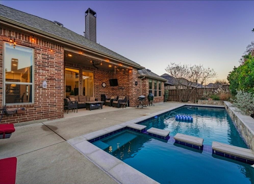 944 Highpoint Way Roanoke, TX 76262 - Photo 3 of 26