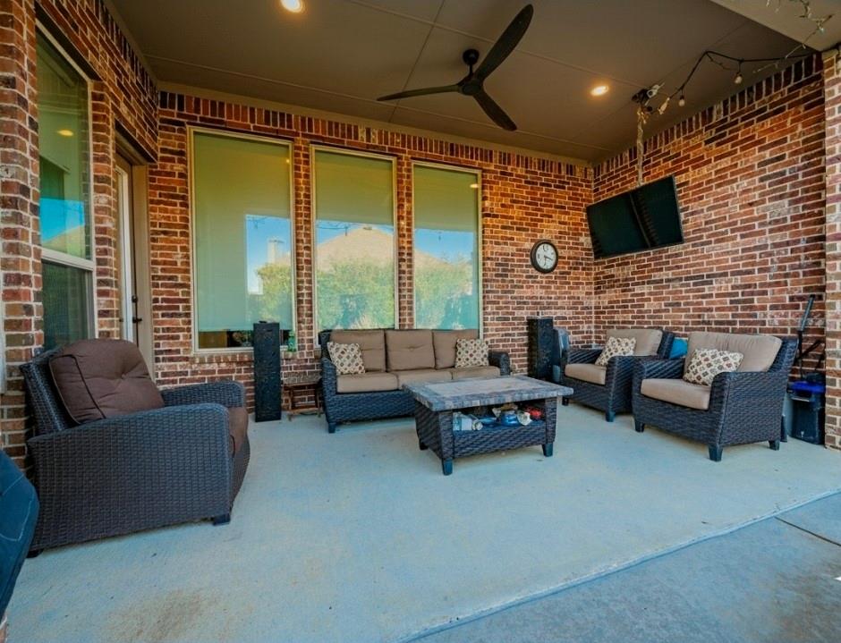 944 Highpoint Way Roanoke, TX 76262 - Photo 4 of 26
