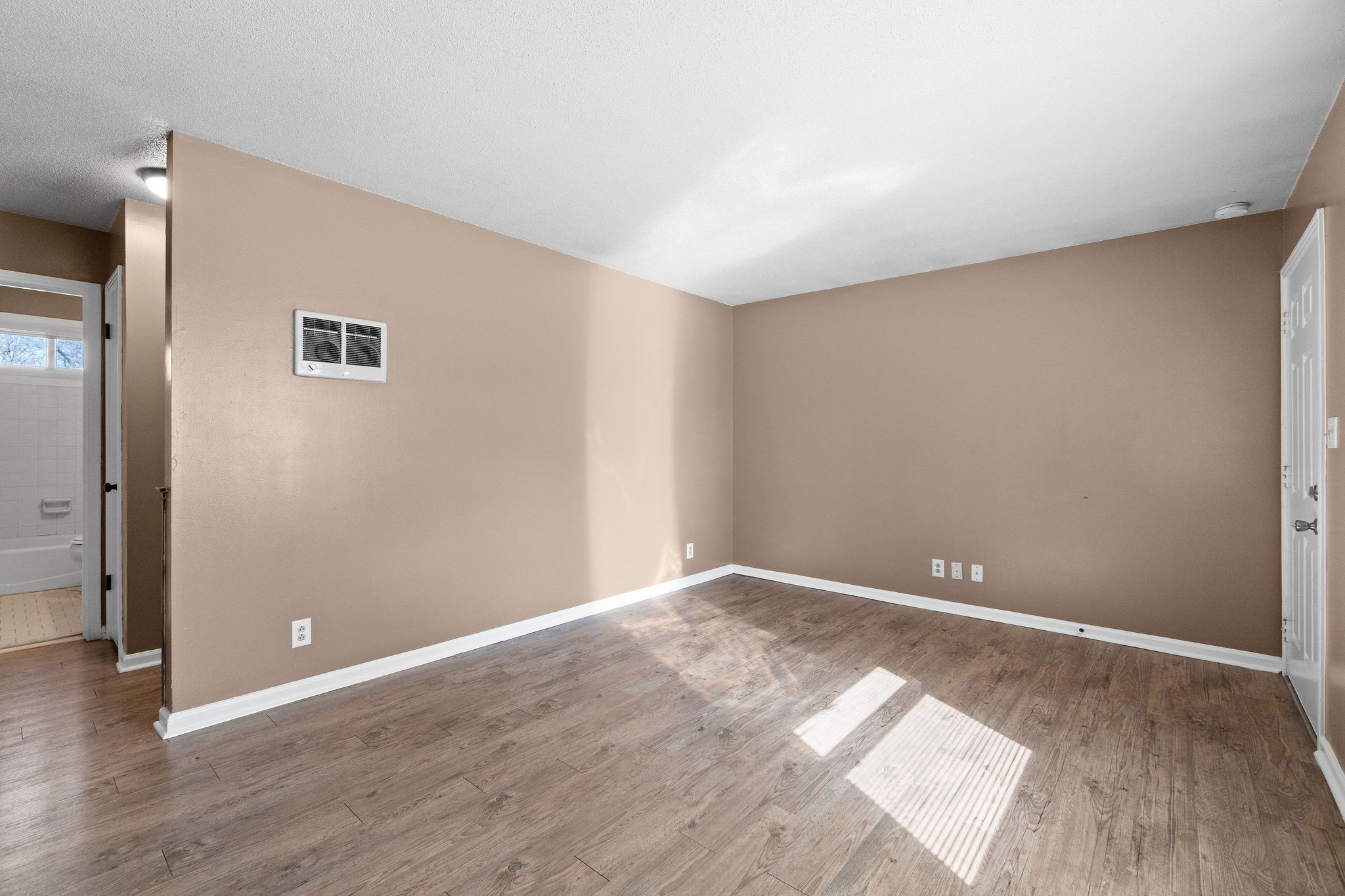 1908 Batts Lane, Unit C Clarksville, TN 37042 - Photo 7 of 14 a view of room