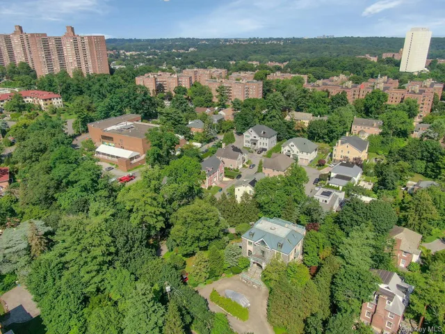 $5,250,000 | 5440 Independence Avenue | North Riverdale