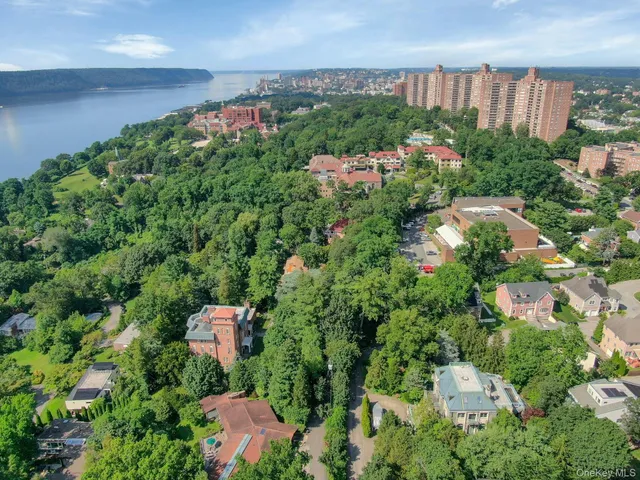 $5,250,000 | 5440 Independence Avenue | North Riverdale