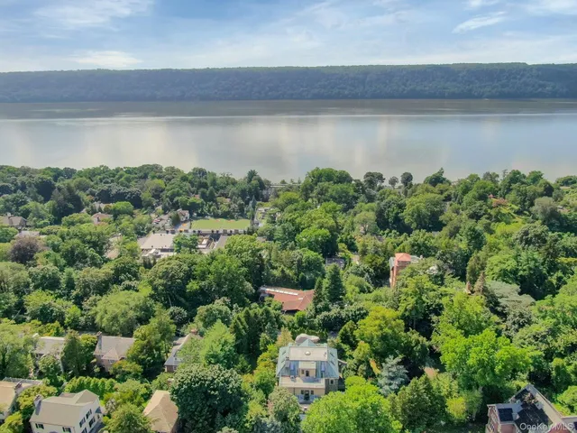 $5,250,000 | 5440 Independence Avenue | North Riverdale