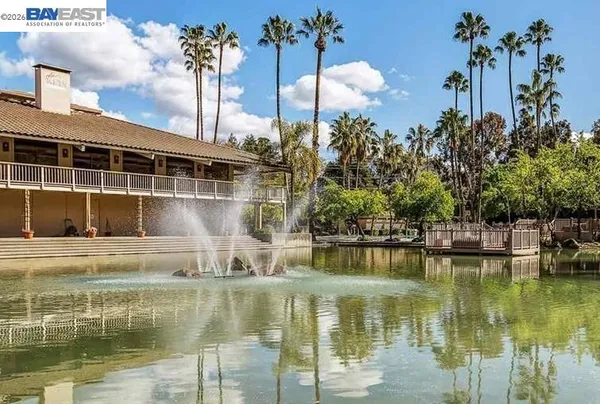 $399,000 | 300 North Civic Drive, Unit 402, Walnut Creek, CA 94596