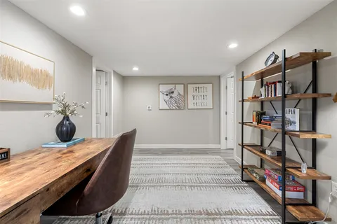 $849,500 | 900 Deer Creek Circle, Dripping Springs, TX 78620