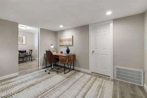 $849,500 | 900 Deer Creek Circle, Dripping Springs, TX 78620