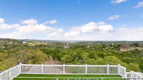 $849,500 | 900 Deer Creek Circle, Dripping Springs, TX 78620