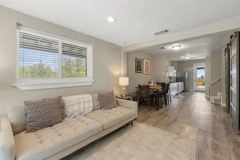 $849,500 | 900 Deer Creek Circle, Dripping Springs, TX 78620