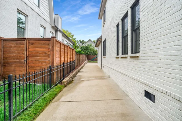 $1,690,000 | 1110 B Biltmore Drive, Nashville, TN 37204