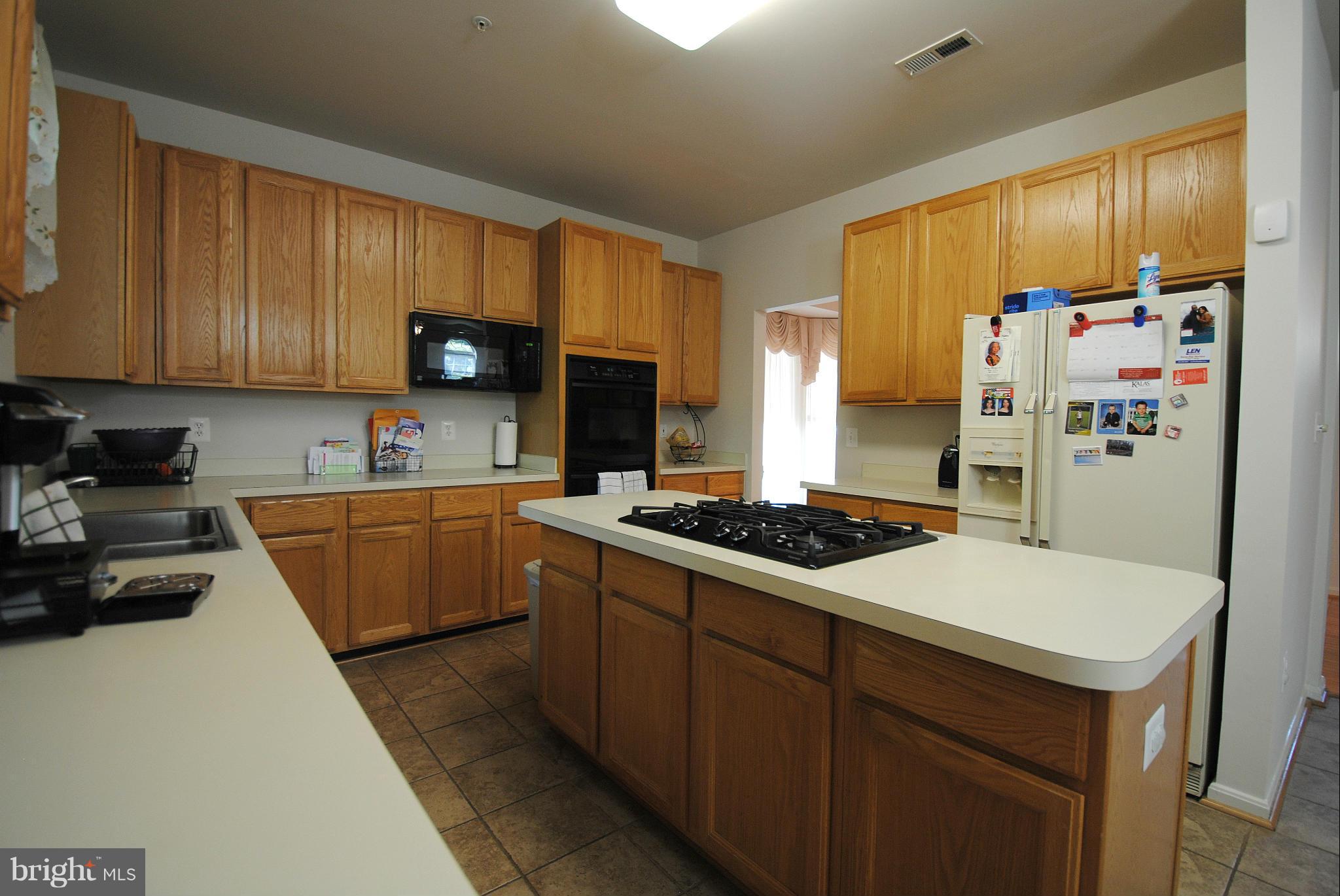 9118 Fox Park Road Clinton, MD 20735 - Photo 8 of 28 Kitchen