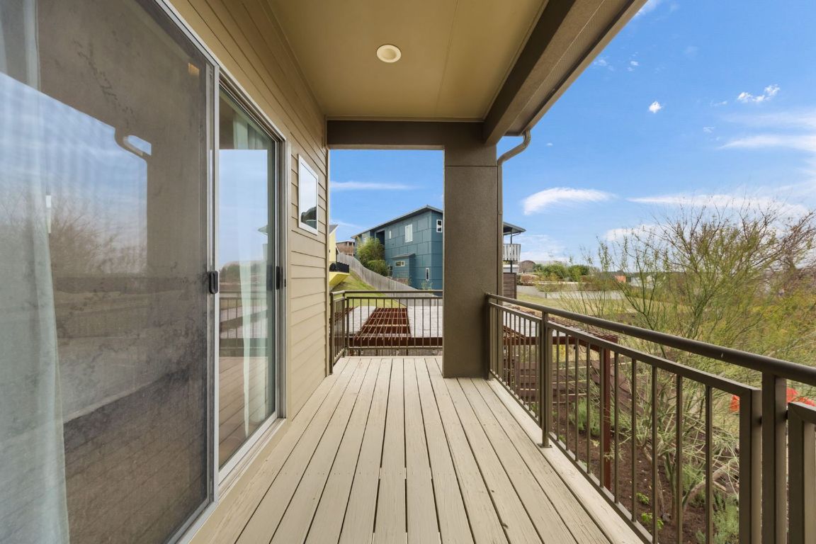 5421 Agatha Circle Austin, TX 78724 - Photo 23 of 26 Primary balcony