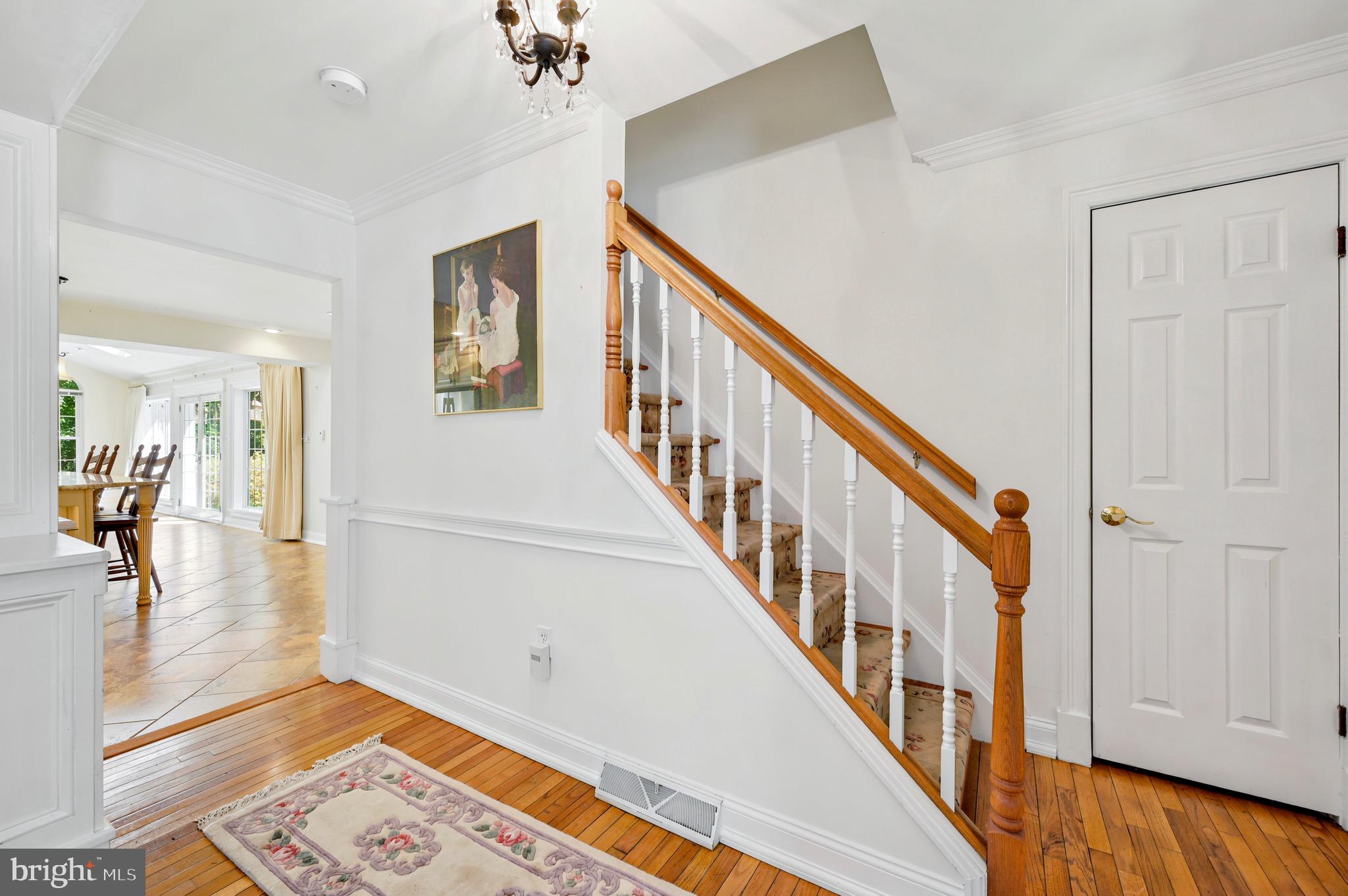 736 Summit Avenue Philadelphia, PA 19128 - Photo 8 of 34