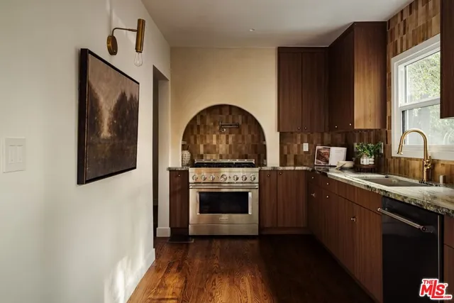 $1,874,900 | 3042 North Beachwood Drive, Los Angeles, CA 90068