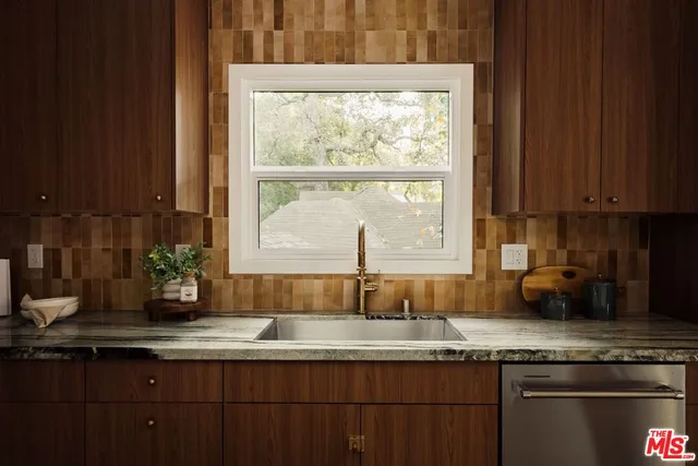 $1,874,900 | 3042 North Beachwood Drive, Los Angeles, CA 90068