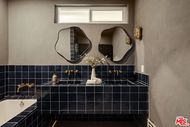 $1,874,900 | 3042 North Beachwood Drive, Los Angeles, CA 90068