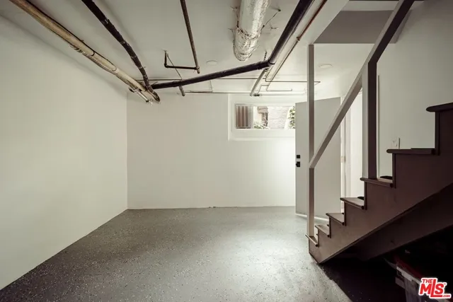 $1,874,900 | 3042 North Beachwood Drive, Los Angeles, CA 90068