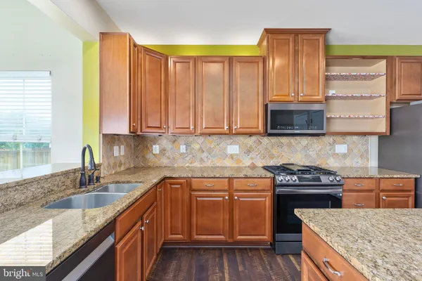 $584,900 | 2509 Cornell Drive, Fredericksburg, VA 22408