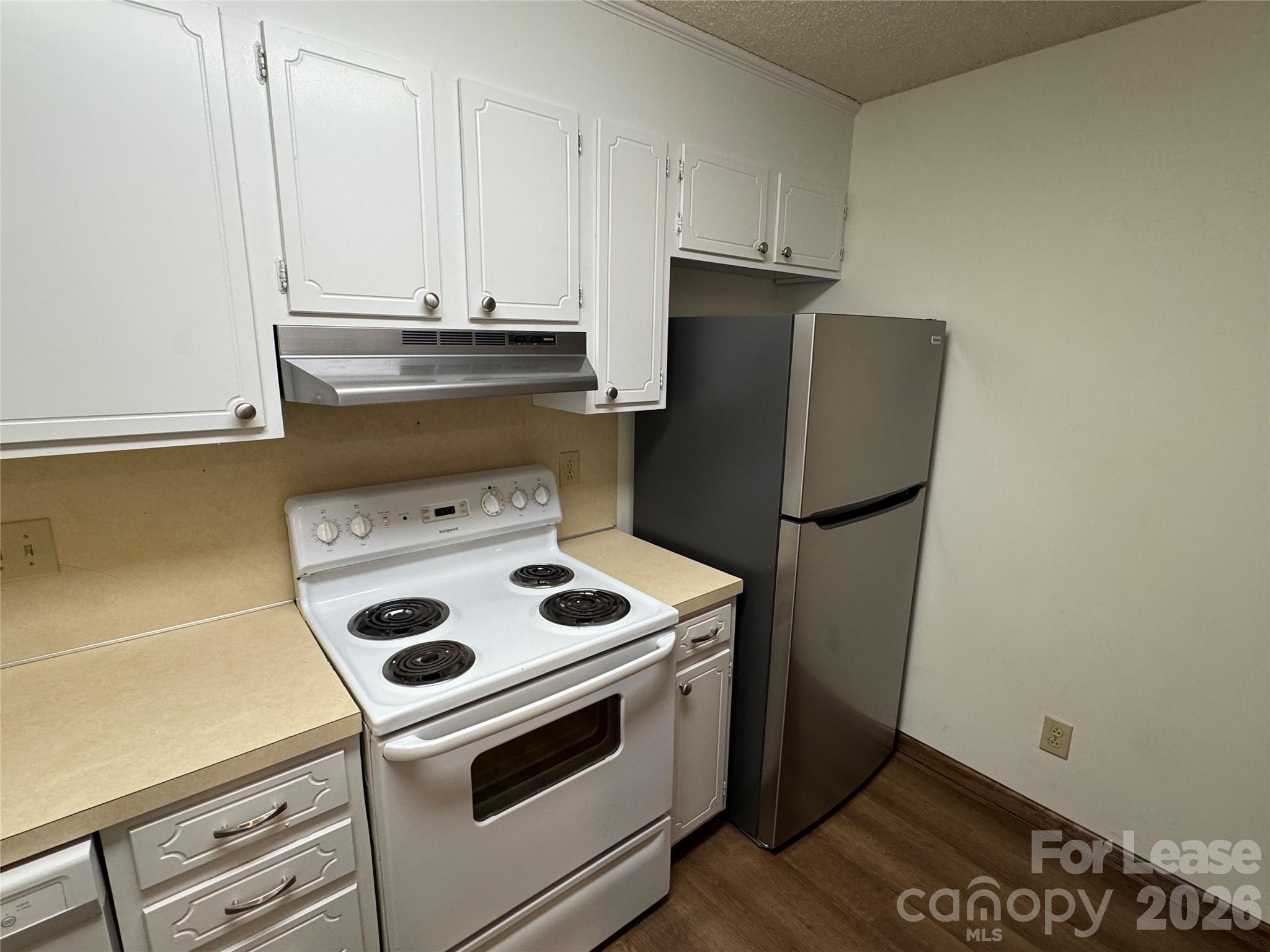 2033 Oakdale Road, Unit F Charlotte, NC 28216 - Photo 6 of 10