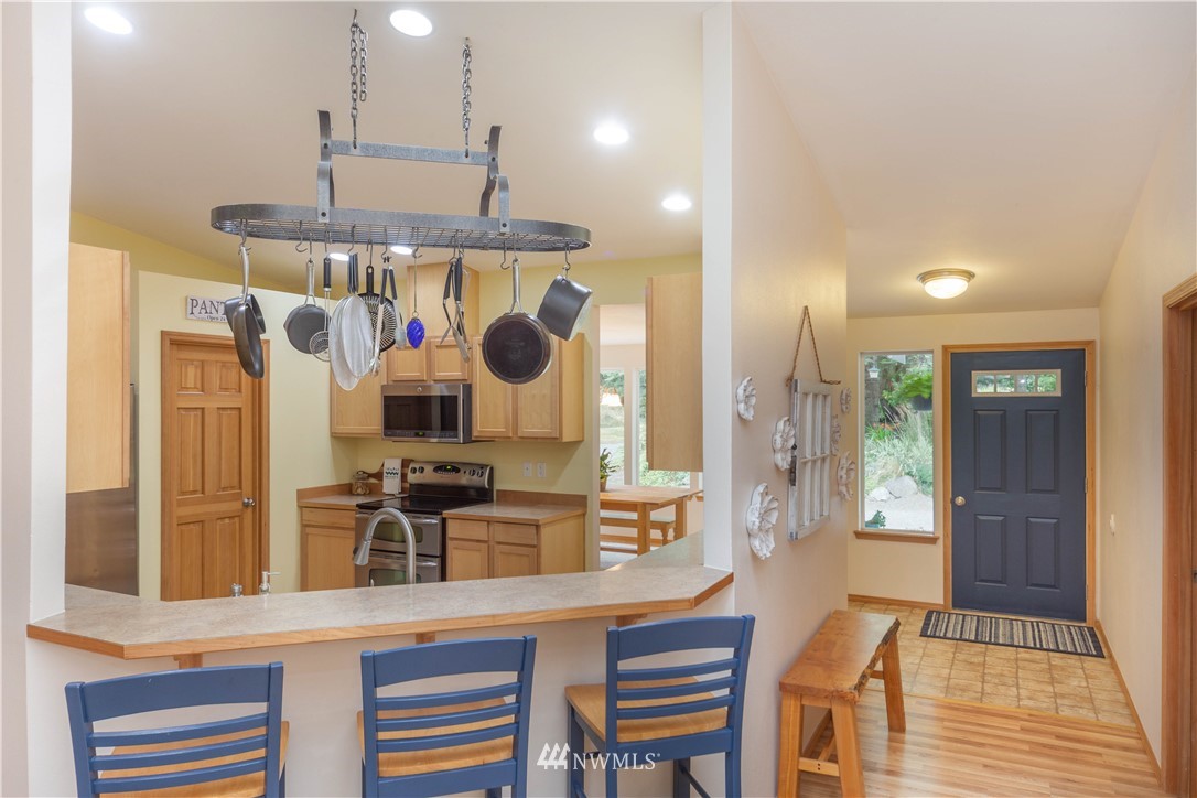 335 Sugar Hill Road Port Hadlock, WA 98339 - Photo 3 of 40