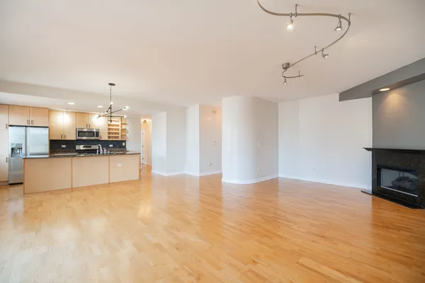 $3,800 | 680 North Green Street, Unit 609, Chicago, IL 60642