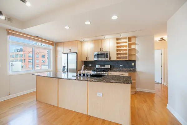 $3,800 | 680 North Green Street, Unit 609, Chicago, IL 60642
