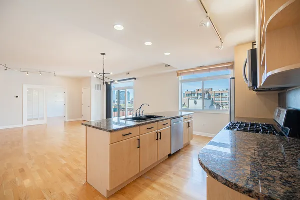 $3,800 | 680 North Green Street, Unit 609, Chicago, IL 60642