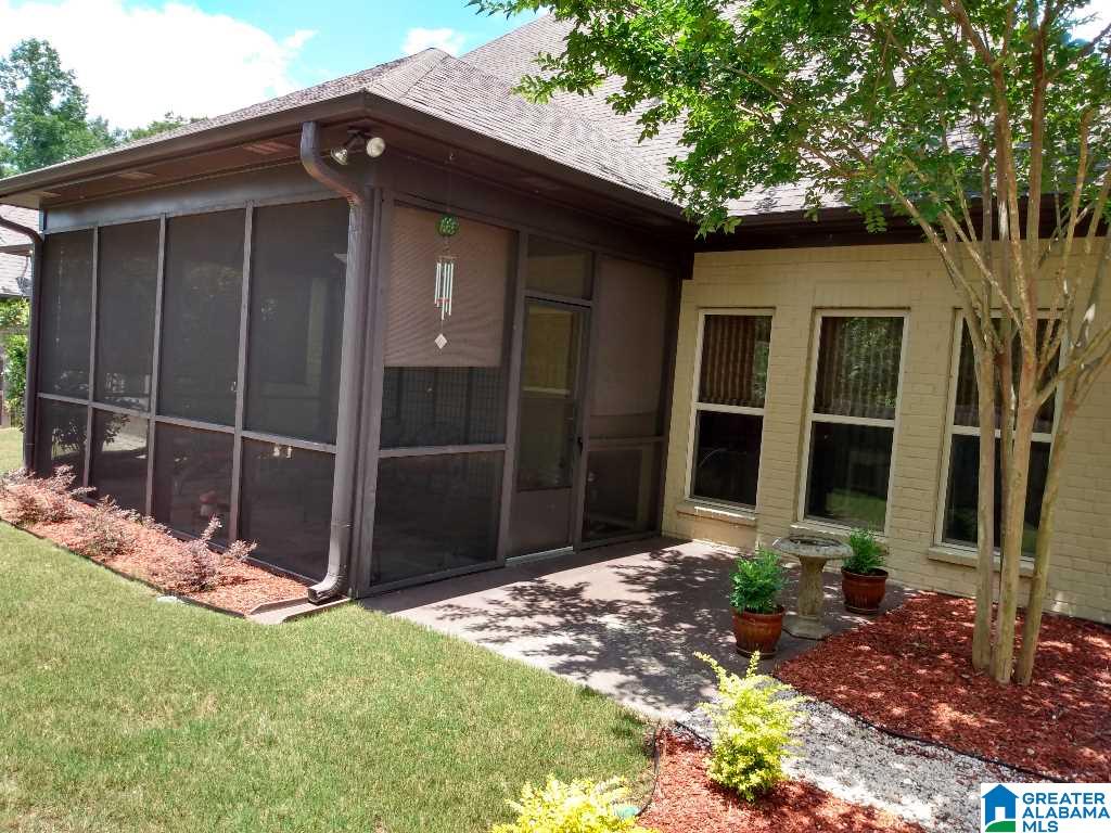 203 Dunrobin Cove Pelham, AL 35124 - Photo 2 of 24
